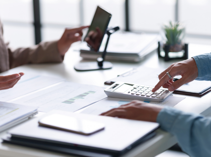 Business accounting and financial calculation in Dubai UAE